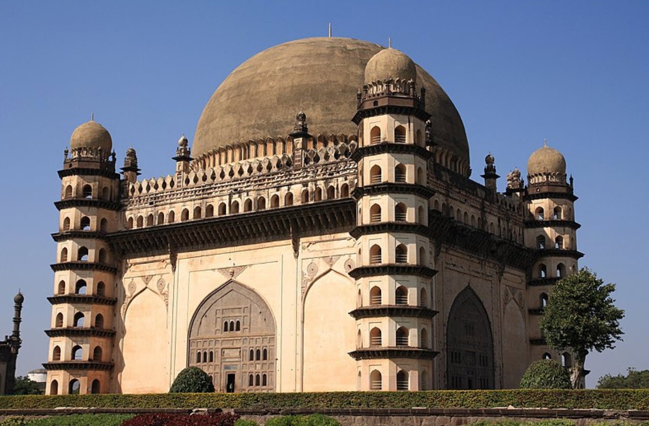 Gol Gumbaz, Vijayapura (Bijapur), Karnataka - Vushii.com